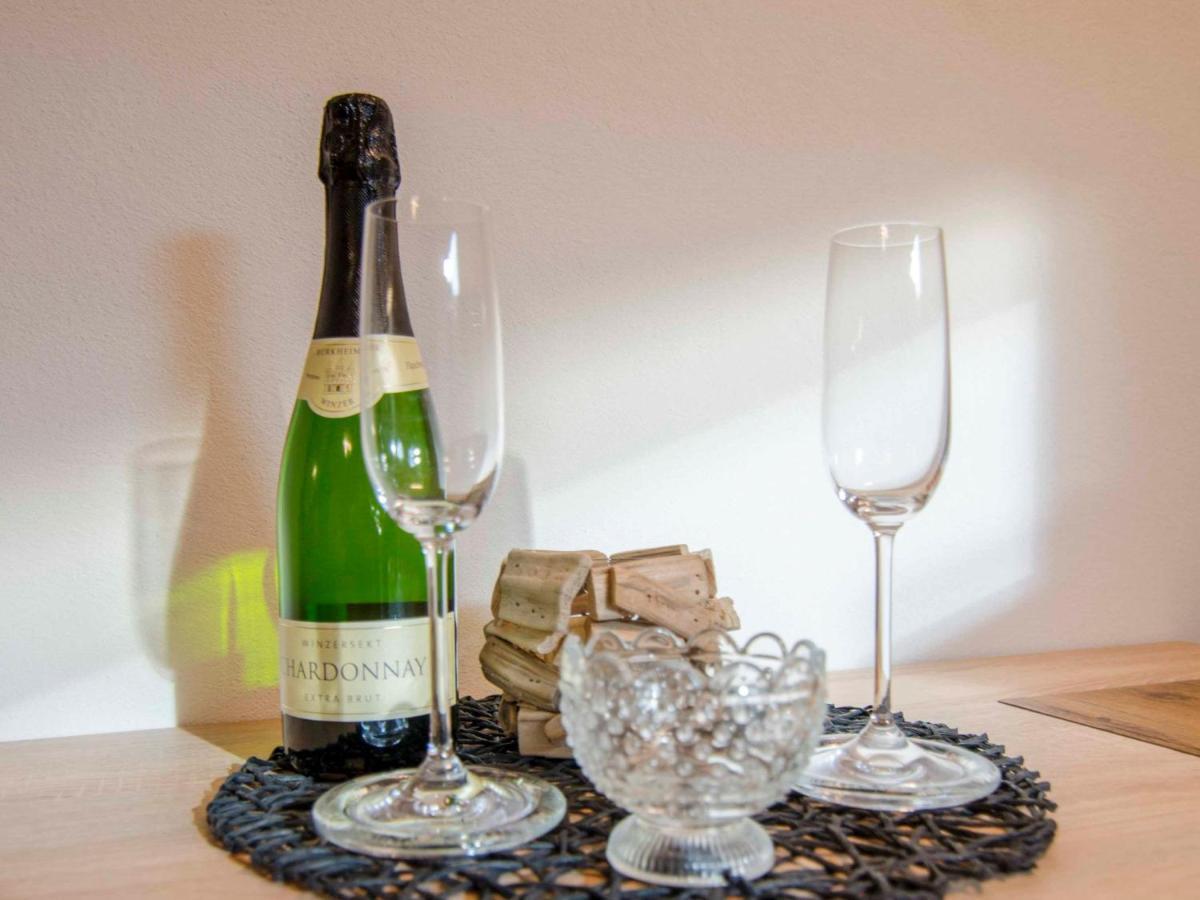 Haus Bienen Bed & Breakfast Иринген Екстериор снимка