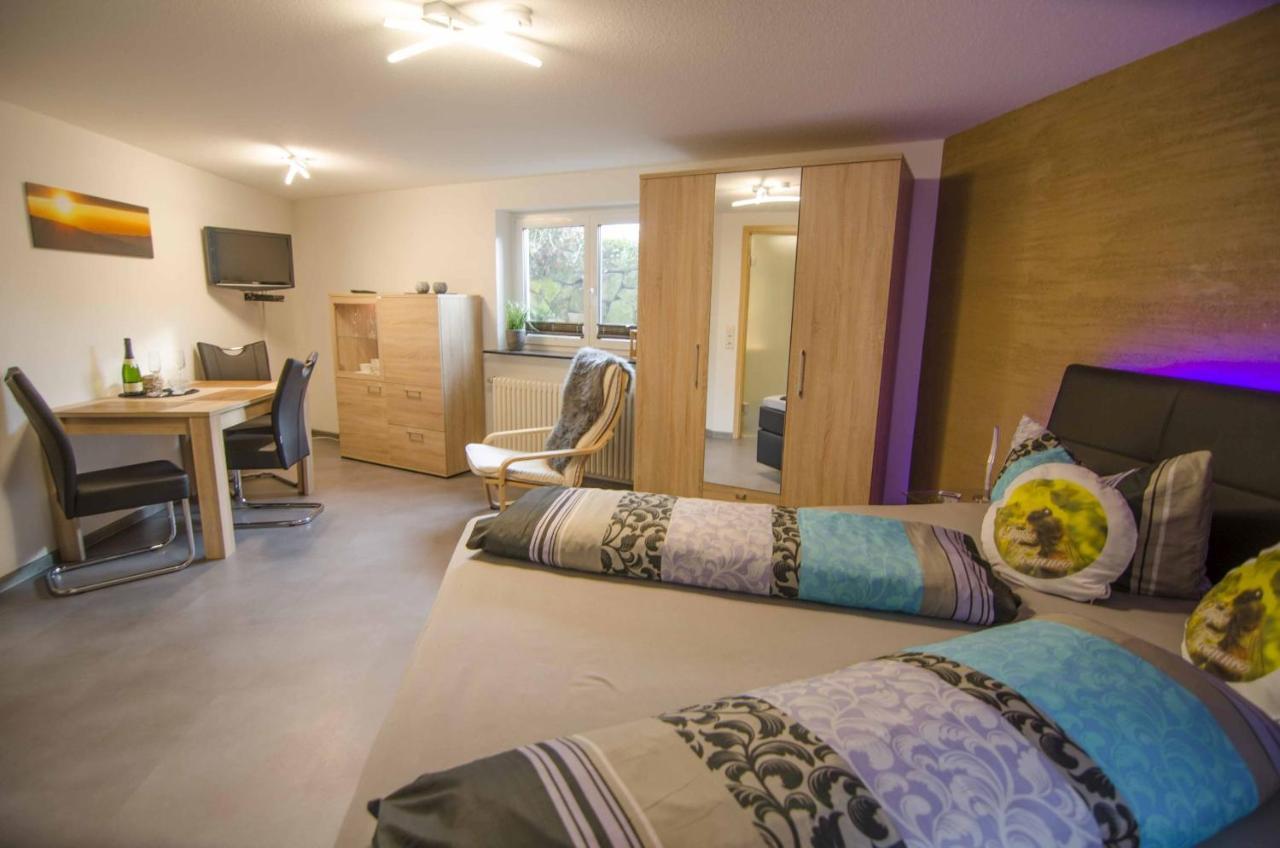 Haus Bienen Bed & Breakfast Иринген Екстериор снимка